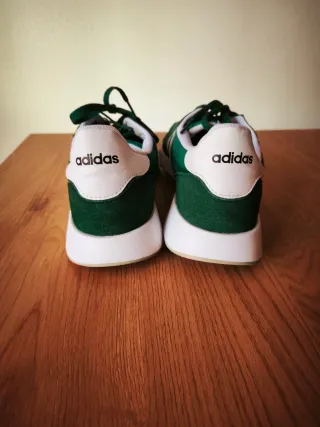 Zapatillas Adidas Verdes y Blancas