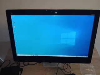 Ordenador HP all one Táctil.