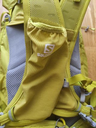 Mochila Salomon Out Night 30+5 Amarillo flúor