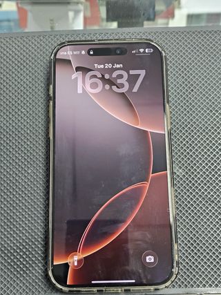 iPhone 16 Pro Max Dorado/Plateado Casi Nuevo