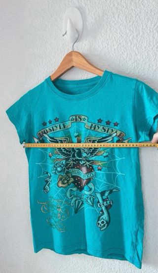 Camiseta Shiroi Neko Vintage