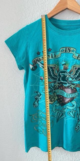 Camiseta Shiroi Neko Vintage