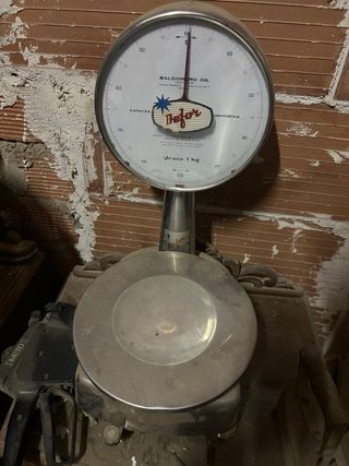 Balanza antigua Defor 1 kg