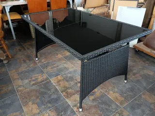 Mesa y 4 Sillas Ratan Negro