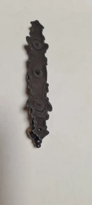 Tirador de mueble antiguo bronce