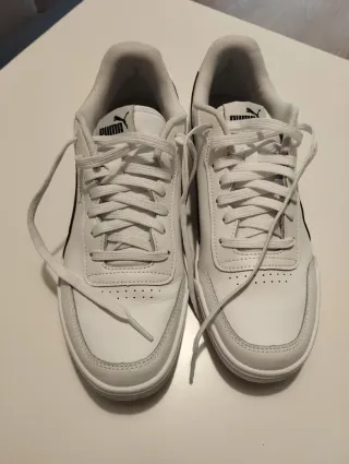 Zapatillas Puma Blancas y Negras