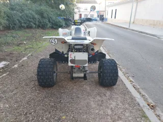 Quad Suzuki LTZ 400
