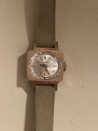 Reloj Festina Cuadrado Dorado