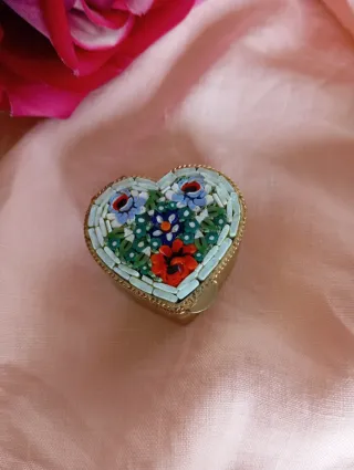 Scatolina vintage cuore micro mosaico idea regalo