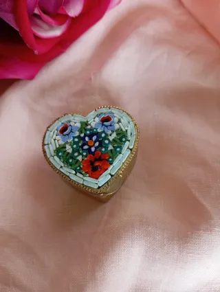 Scatolina vintage cuore micro mosaico idea regalo