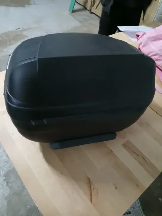 Maleta Baúl Moto SHAD Negra