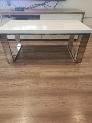 Mesa comedor y 4 sillas modernas