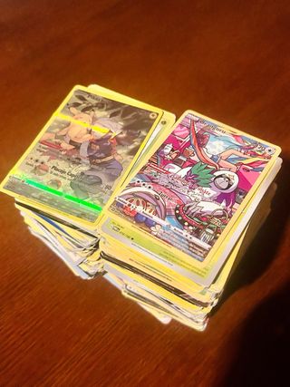 600 Cartas Pokémon Seminuevas