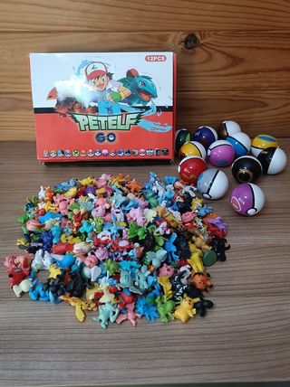Caja Pokemon: 12 Pokeballs + 24 Muñecos Pokemon.