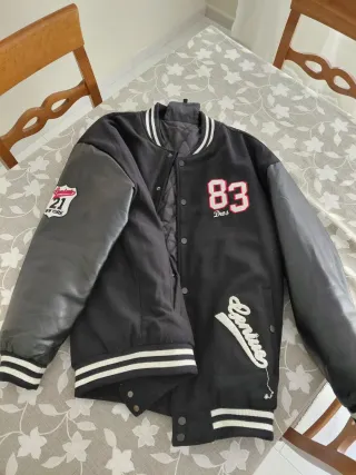 Giacca college uomo nera e rossa