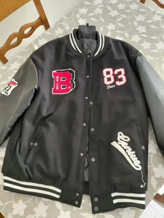 Giacca college uomo nera e rossa