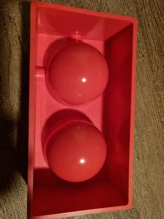 Posacenere design Olivetti rosso