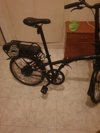 Bicicleta eléctrica BTWIN plegable