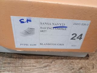 Bota infantil barefoot. Nuevo. T 24