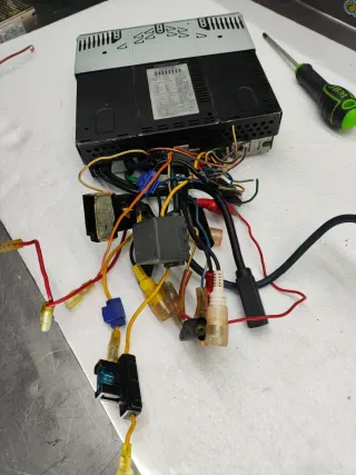 Radio Alpine CVA-1003R con pantalla