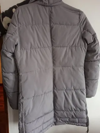 Chaqueta plumífero ONLY gris