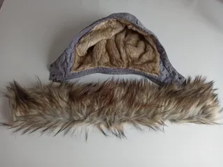 Chaqueta plumífero ONLY gris