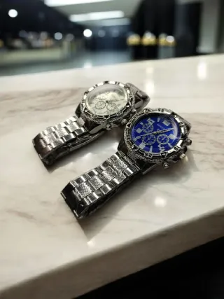 2 Relojes plateados elegantes para hombre