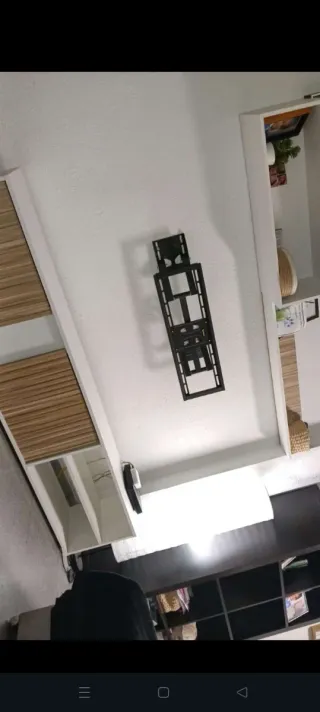 Mueble TV blanco y madera