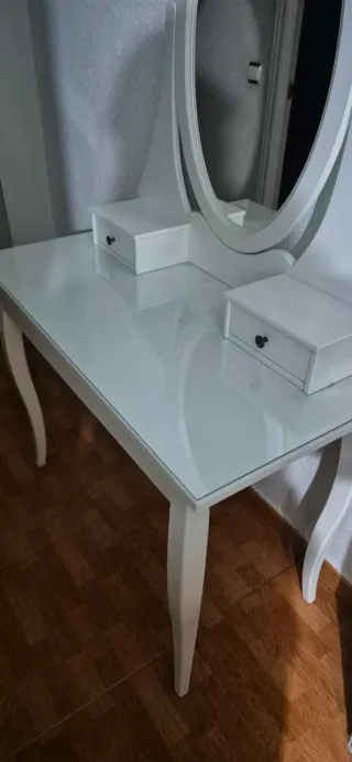 Tocador Blanco Ikea con Espejo y Cajones