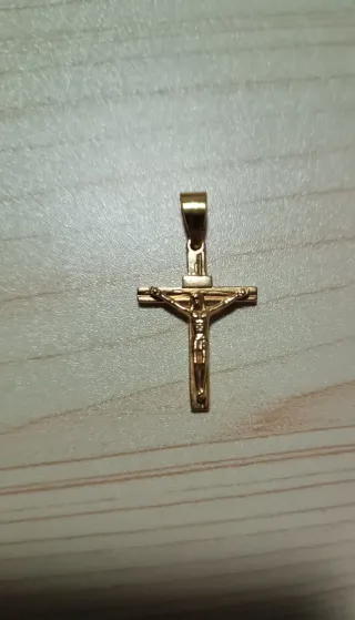 Medalla Cristo Dorado