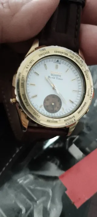 Reloj Seiko Quartz World Timer