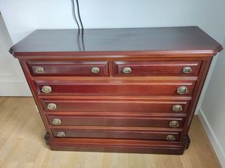 Cómoda de madera maciza