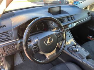 Lexus CT200H