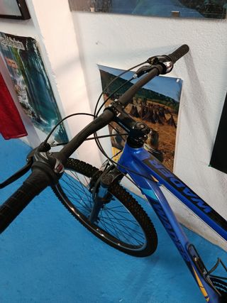 Bicicleta de Montaña Azul