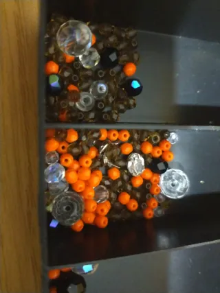 Lote de abalorios varios