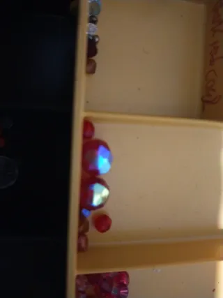 Lote de abalorios varios