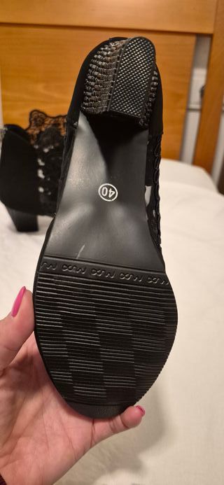 Botines negros encaje talla 40 sin estrenar