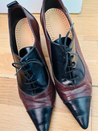 Zapatos Bimba y Lola tacón cordones