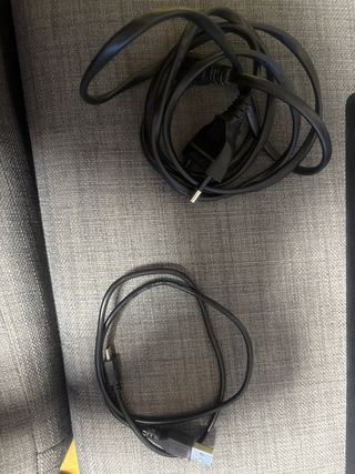 PS4 (PlayStation 4) Negra + 2 Mandos + 4 juegos