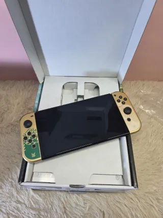 Nintendo Switch OLED Zelda Tears of the Kingdom