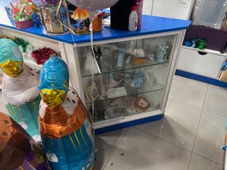 Mobiliario completo para tienda/comercio