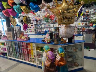 Mobiliario completo para tienda/comercio