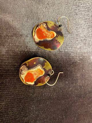 Dos pares de pendientes