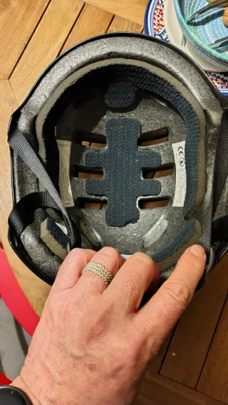 Casco Bell Faction 58-63 cm