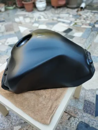 Depósito Gasolina Yamaha MT09