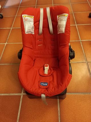 Silla de coche Chicco roja