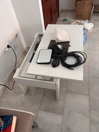 Mesa de centro blanca de madera