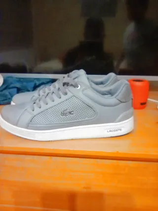 Zapatillas Lacoste original blancas y grises