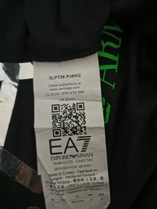 Camiseta EA7 Emporio Armani Negra