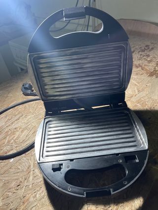 Sandwichera Eléctrica Parrilla